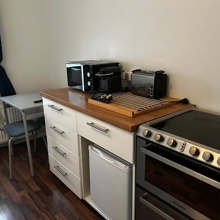 Studio 104- Free Parking Onsite -Private Entrance Рейкявик Екстериор снимка